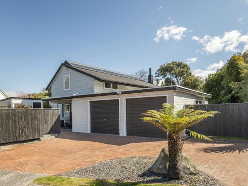 69 Mere Road, Taupo