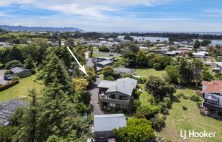 35 Athenree Road, Athenree