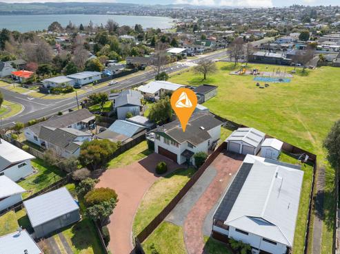 8 Green Place, Richmond Heights