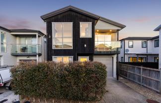 1  Silvereye Road, Hobsonville
