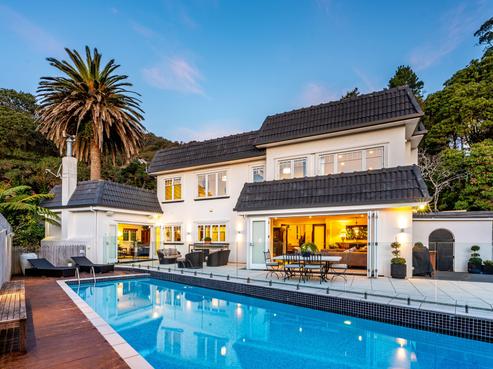 24 Walter Road, Lowry Bay
