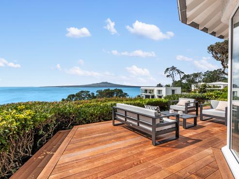 220 Lake Road, Hauraki