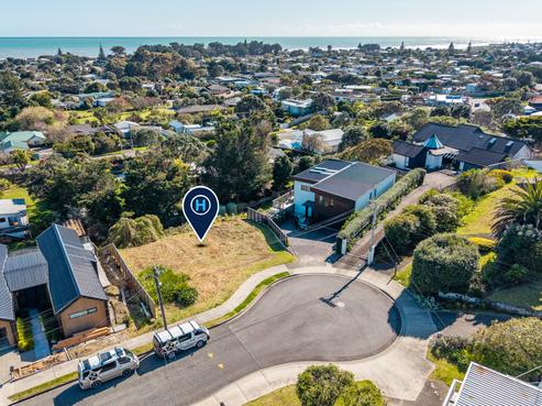 13 Kawau Grove, Waikanae Beach