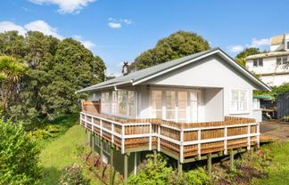 38  Sergeant Road, Awhitu