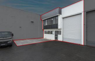 IMMACULATE INDUSTRIAL UNIT – AVAILABLE NOW
