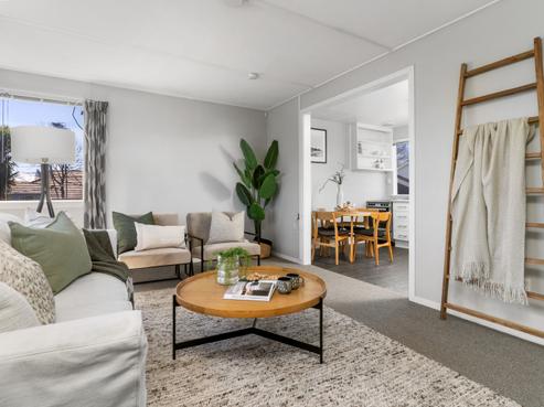 16 Cleveland Street, Edgeware