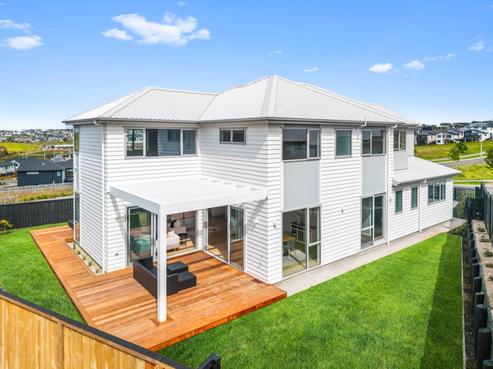 22 Waitai Close, Long Bay