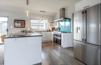 36 Pelorus Avenue, Poraiti