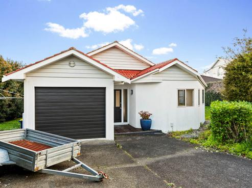 2/2 East Coast Road, Milford