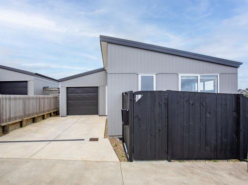 66 Pragma Rise, Huntington