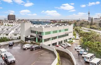 Profiled Showroom + Parking