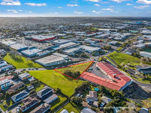 36 Waipareira Avenue, Henderson
