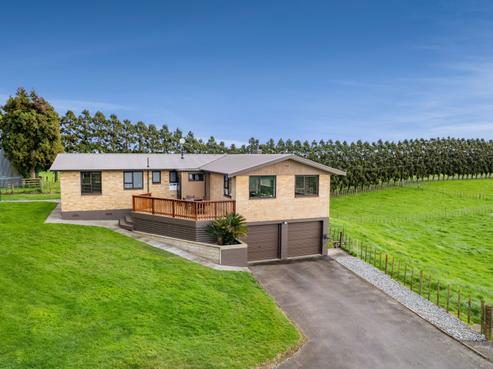 302 Otaraoa Road, Waitara