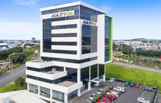 BIG BALCONY FOR A BBQ
