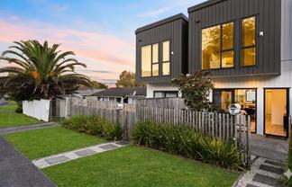 1D Quincey Place, Massey