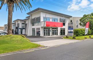 Substantial Road Frontage Unit