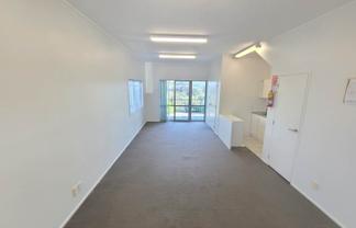 45M² ON BISHOP LENIHAN
