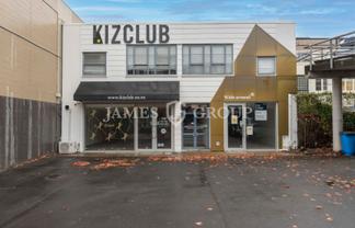 RARE VERSATILE STORAGE / RETAIL IN NEWMARKET