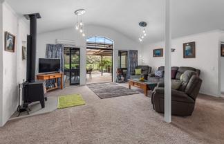 386 Otaika Valley Road, Otaika