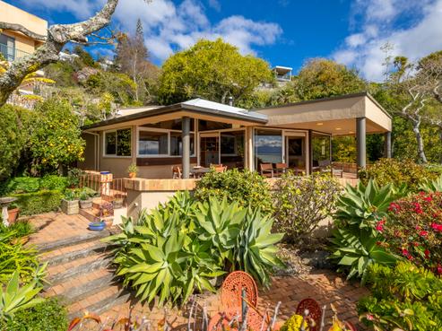 54 The Cliffs, Britannia Heights