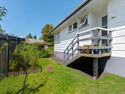 2/34B Sunnynook Road, Sunnynook