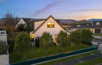 9 Wright Grove, LEVIN