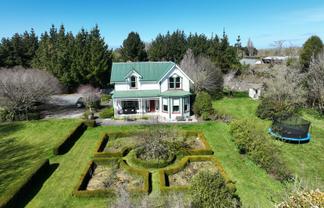 74 Riverbank Road, Inch Clutha