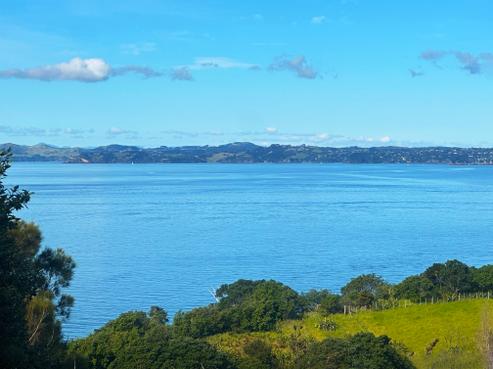 19 Ocean View Crescent, Rakino Island