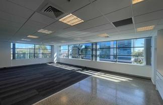 Light-filled Modern Office in Constellation