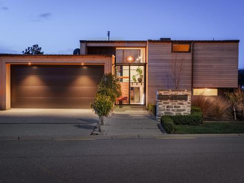 2 Bargour Street, Wanaka