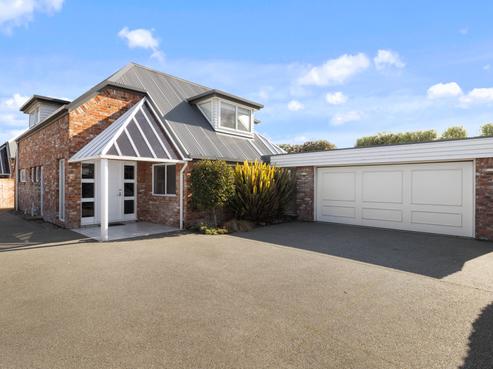 195 Memorial Avenue, Burnside