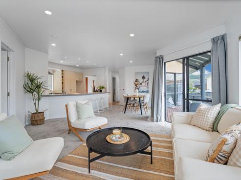 11 Morcom Drive, Cooks Beach