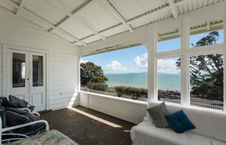 300 Thames Coast Road, Thornton Bay