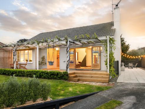 13 Plunket Terrace, Hamilton East