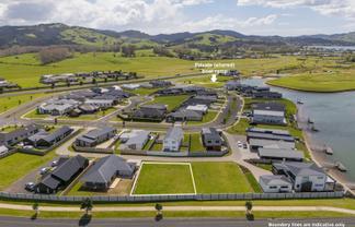 8 Norma Way, Whitianga