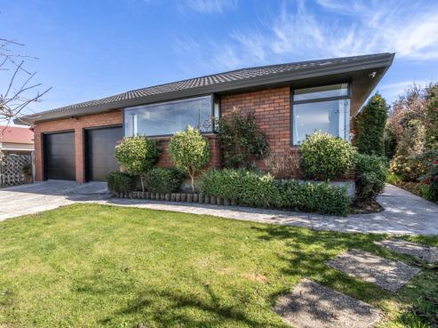 700 Queens Drive, Waikiwi