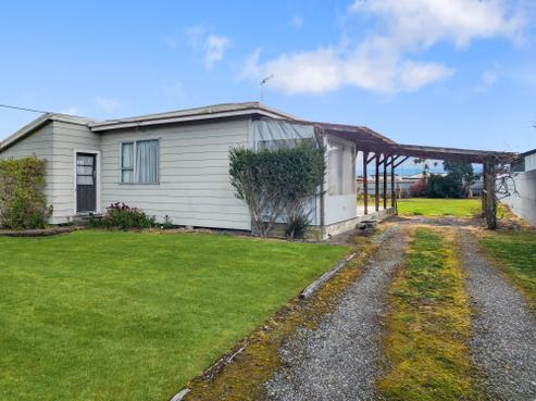 16 Leader Street, Riverton