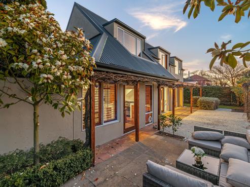 2/151 Idris Road, Strowan
