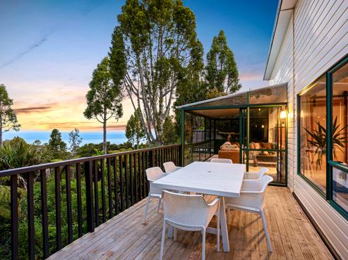 69 Takahe Road, Titirangi