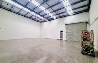 360M² PENROSE INDUSTRIAL UNIT
