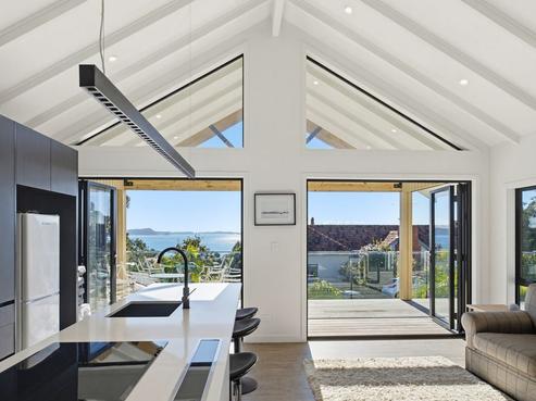 2D Vipond Road, Stanmore Bay