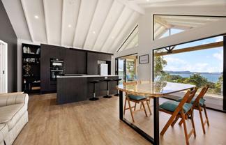 2D Vipond Road, Stanmore Bay