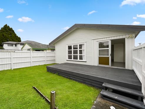 14 Wall Street, Nawton