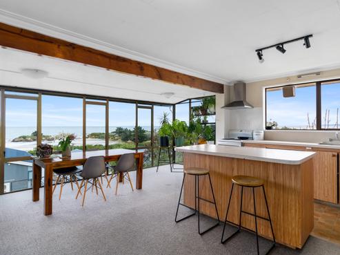 19 Seaview Road, Brighton