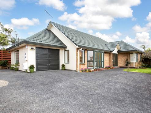 2/6 Wairere Road, Torbay