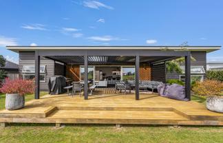 171 Rangiora Crescent, Matarangi