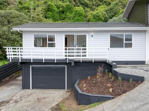 22 Fyvie Avenue, Tawa