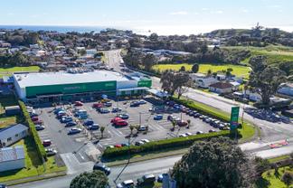 Woolworths supermarket in prime location