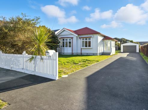 137 Hills Road, Edgeware