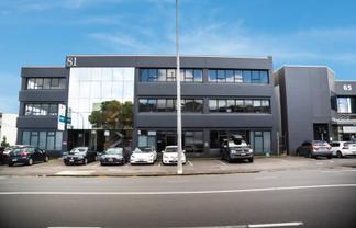 Harbour Views and 8 Parks - Full Floor